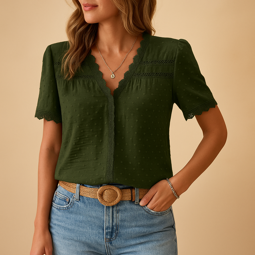 Vivienne | Dame Bluse med V-hals og Blondekant
